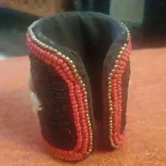Cowie beaded bracelet Cuff - Picture 3 of 4